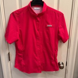 Columbia women’s PFG Tamiami II short sleeve shirt. Size large